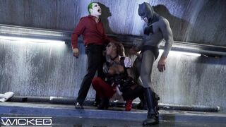 Izgalmas édeshármas kaland a Suicide Squad világában Wicked módra Charles Dera és Kleio Valentien főszereplésével 4k pornó